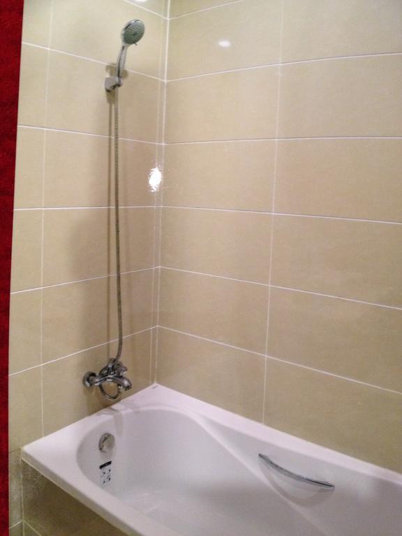 Hotel Myitkyinā Eksteriør billede