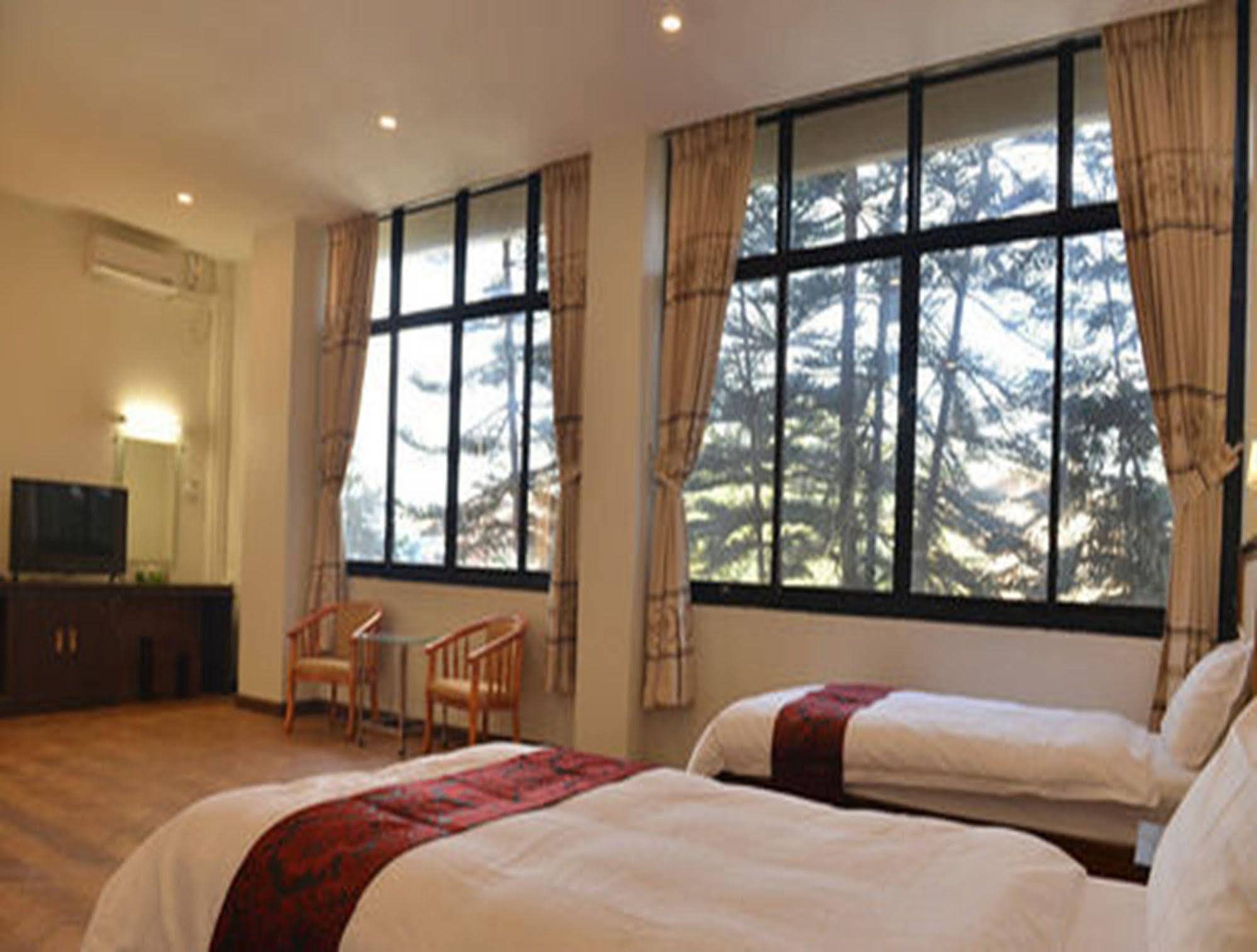 Hotel Myitkyinā Eksteriør billede
